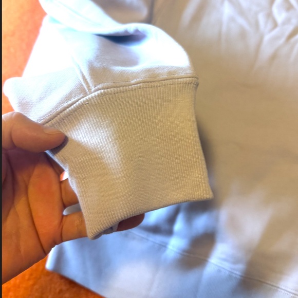 Uniqlo U light purple crew neck long sleeve sweatshirt NWT - Picture 5 of 8